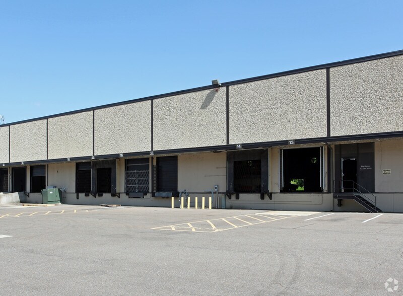 3262-3268 Democrat Rd, Memphis, TN à louer - Photo du bâtiment - Image 2 de 2