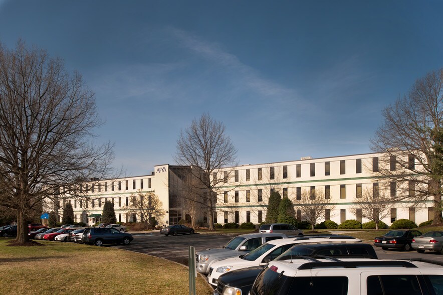 8101 Sandy Spring Rd, Laurel, MD à louer - Photo du bâtiment - Image 2 de 11