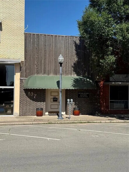 107 S Wewoka Ave, Wewoka, OK à vendre - Photo du bâtiment - Image 2 de 14