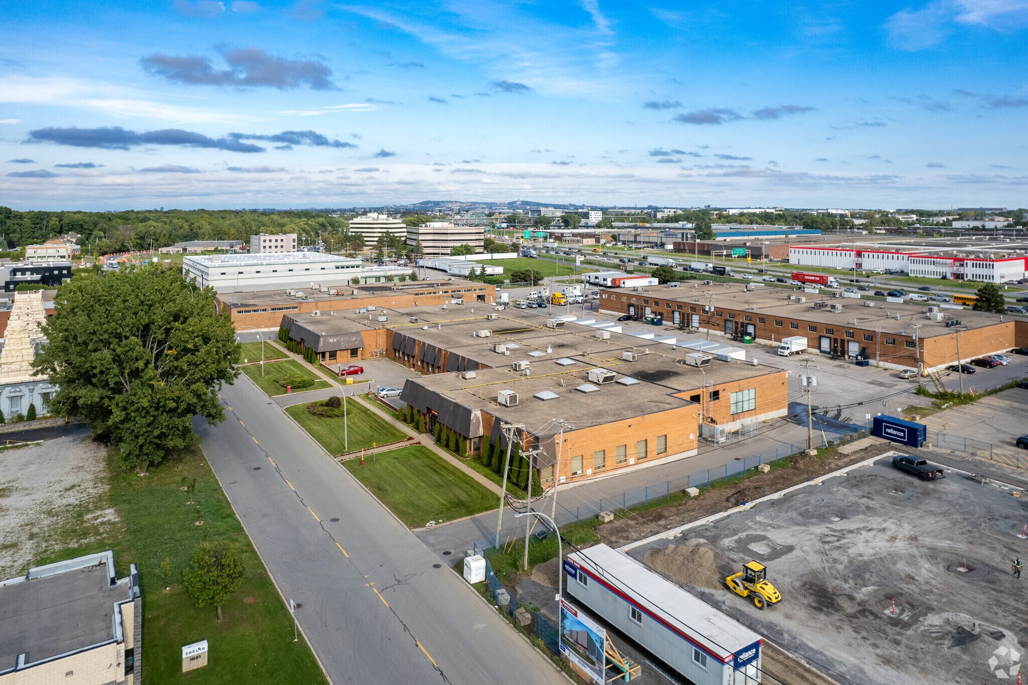 1600-1650 Boul Saint-Régis, Dorval, QC à louer Aérien- Image 1 de 11
