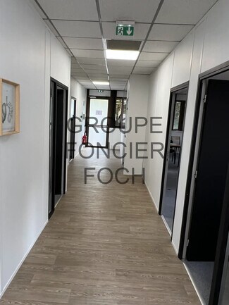 Plus de détails pour Rue Maryse Bastié, Bron - Bureau à vendre