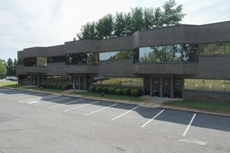 2 Hartford Dr, Tinton Falls, NJ for lease Building Photo- Image 2 of 3