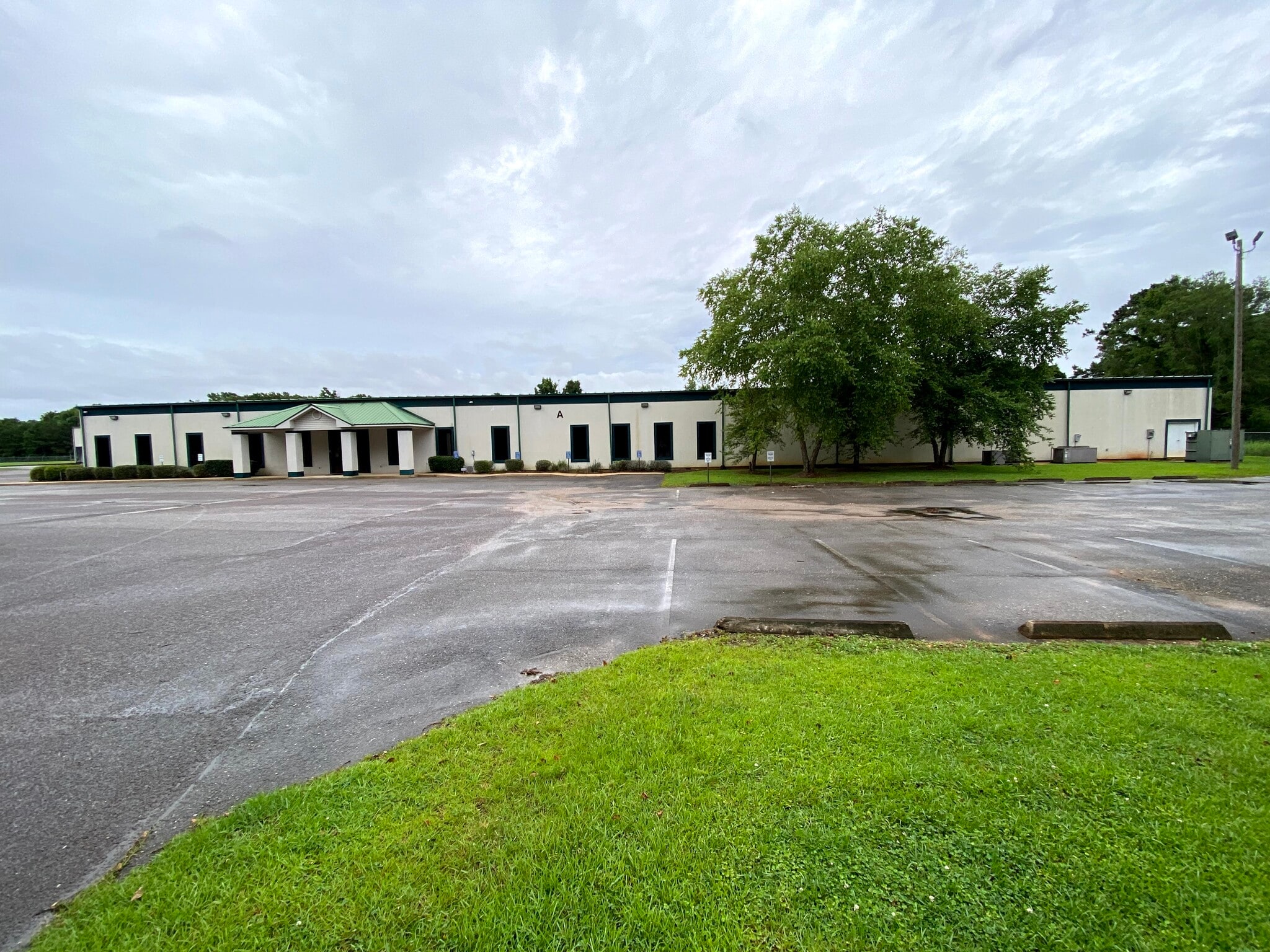 3107 Halls Mill Rd, Mobile, AL for lease Primary Photo- Image 1 of 2