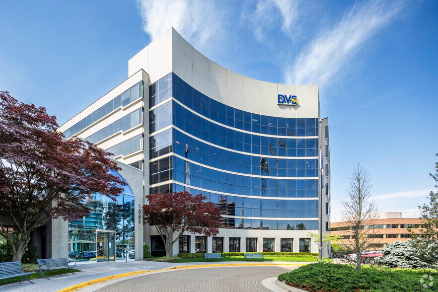 1595 Spring Hill Rd, Vienna, VA for lease - Building Photo - Image 1 of 1