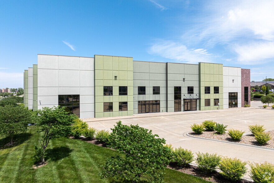 2620 NE McBaine Dr, Lee's Summit, MO à vendre - Photo du bâtiment - Image 3 de 9