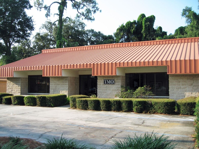 808 W Waters Ave, Tampa, FL for sale - Primary Photo - Image 1 of 10