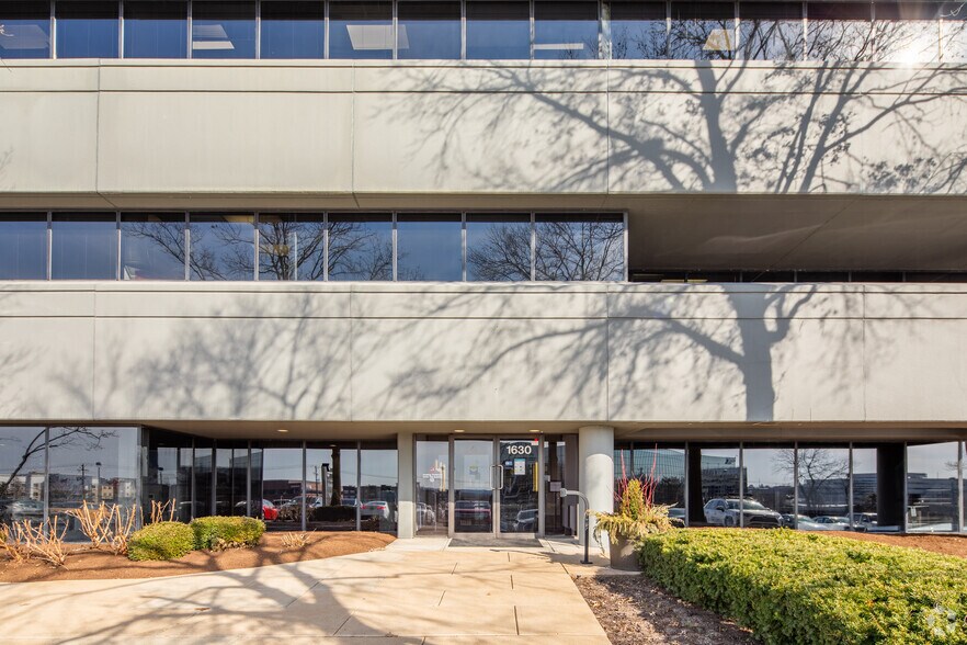 1630 Des Peres Rd, Des Peres, MO for sale - Building Photo - Image 3 of 7