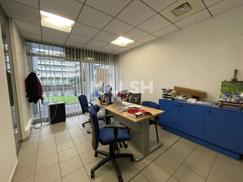 Bureau dans Saint-Étienne à vendre - Photo du bâtiment - Image 2 de 5