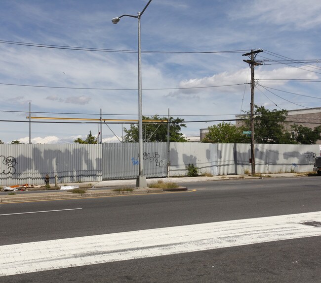 More details for 1301-1339 Metropolitan Ave, Brooklyn, NY - Office, Industrial for Lease