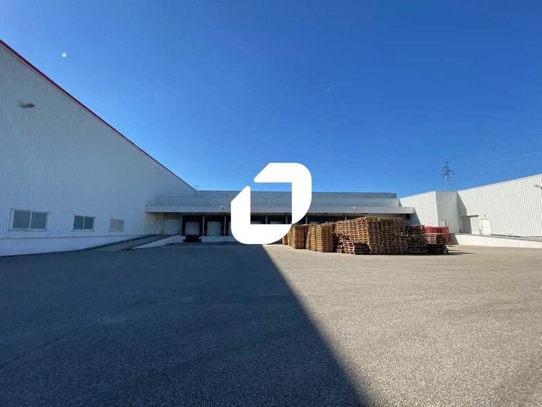 301 Rue Denis Papin, Villefontaine for lease - Building Photo - Image 1 of 14