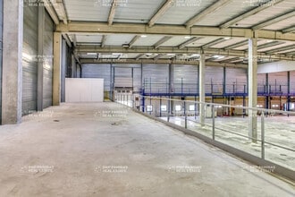 Flex dans Bondoufle à louer Photo du bâtiment- Image 1 de 9