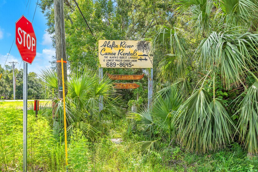4572 Alafia Canoe Trl, Valrico, FL à vendre - Photo du bâtiment - Image 3 de 20