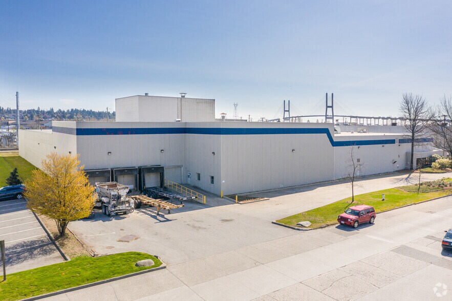 880 Cliveden Ave, Delta, BC à louer - Photo du bâtiment - Image 2 de 5