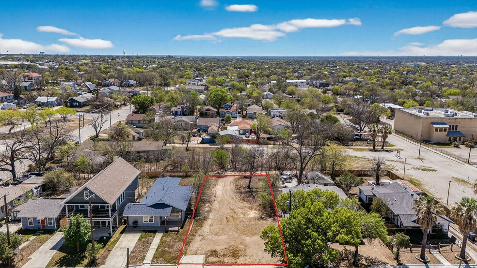 920 Martin Luther King Dr, San Antonio, TX for sale - Building Photo - Image 2 of 23