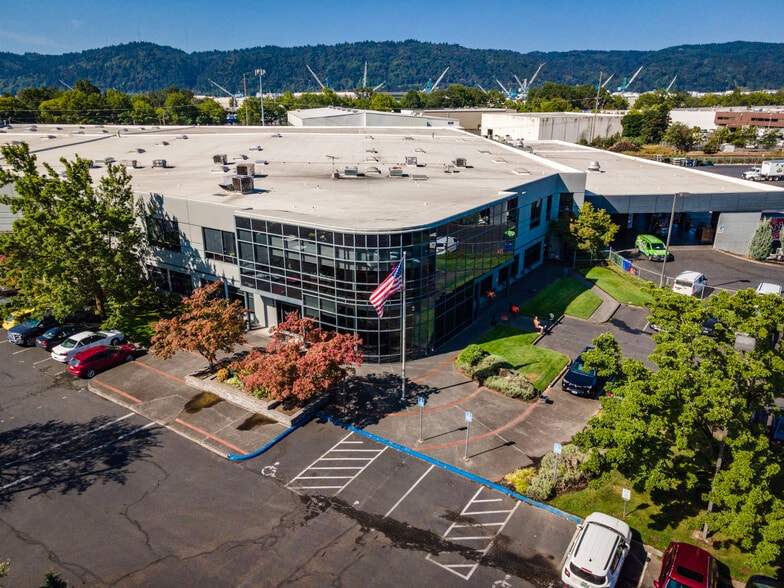 6800 N Cutter Cir, Portland, OR for lease - Building Photo - Image 3 of 11