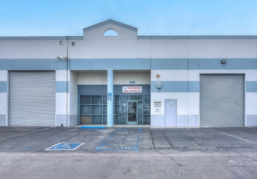236 Clary Ave, San Gabriel, CA for lease - Building Photo - Image 2 of 35