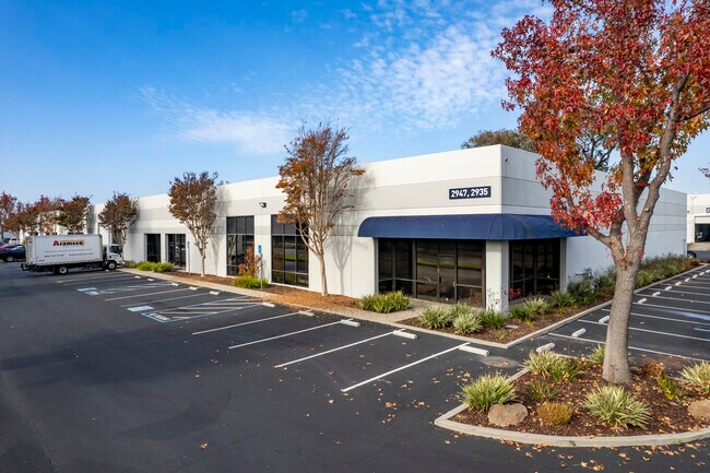 Plus de détails pour 2935-2953 Whipple Rd, Union City, CA - Industriel à louer