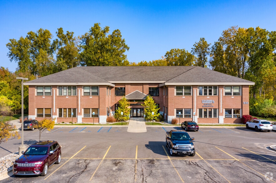 830 W Lake Lansing Rd, East Lansing, MI for lease - Building Photo - Image 3 of 12