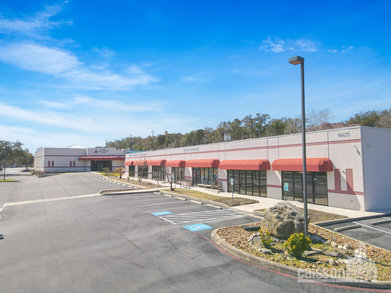 16675 Huebner Rd, San Antonio, TX for lease - Building Photo - Image 3 of 4