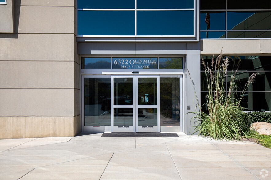 6322 S 3000 E, Salt Lake City, UT à louer - Photo du bâtiment - Image 3 de 4