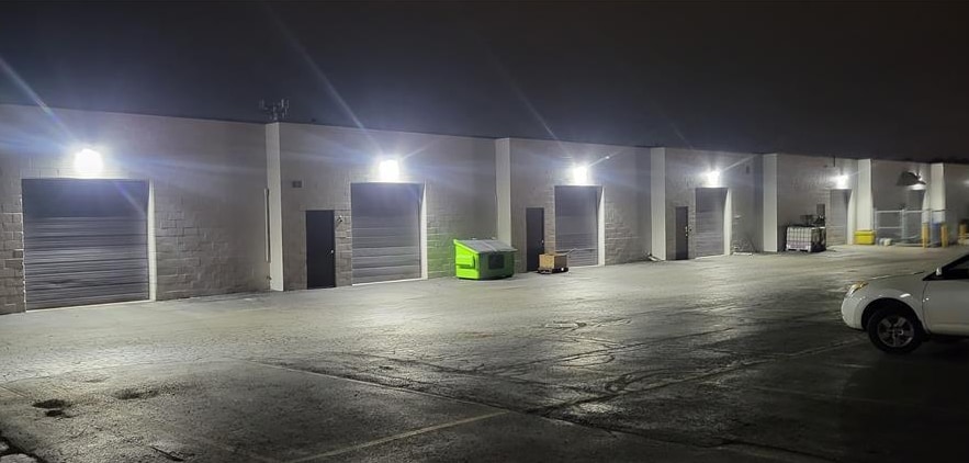 6210-6270 Hawthorne Dr, Windsor, ON à louer - Photo du bâtiment - Image 2 de 5