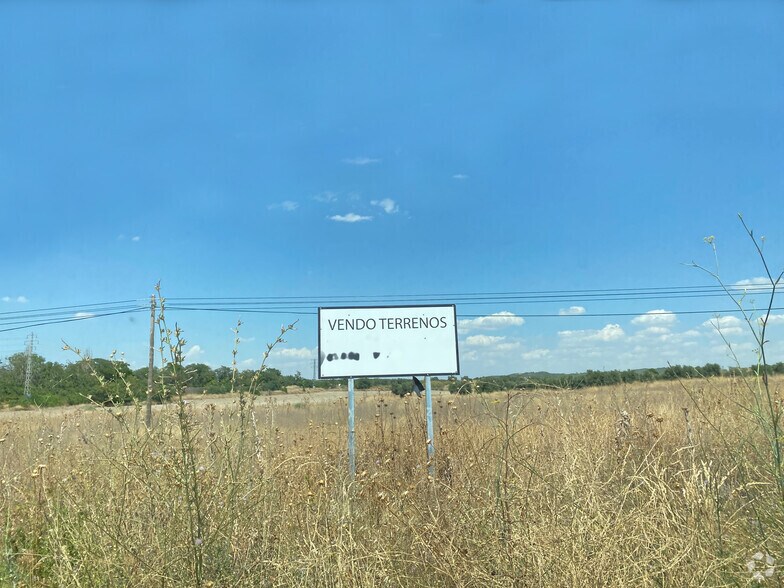 Carretera de Serranillos, Yeles, Toledo for sale - Building Photo - Image 2 of 2