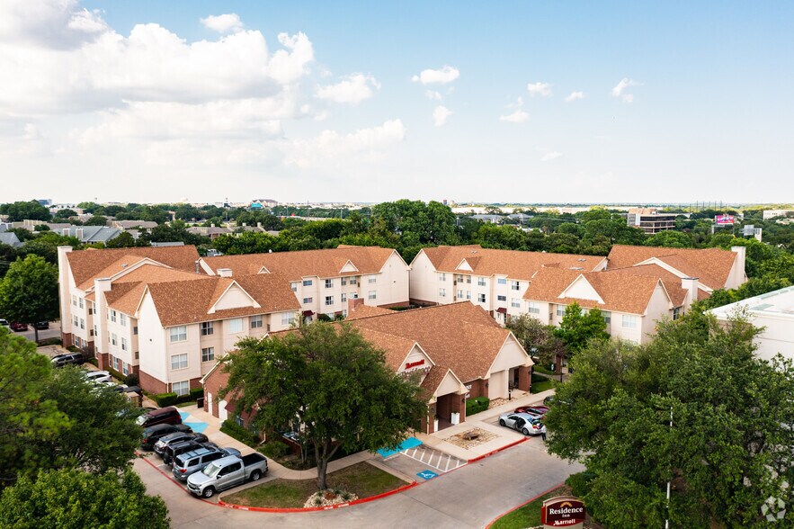 1050 Brookhollow Plaza Dr, Arlington, TX à vendre - Photo du bâtiment - Image 3 de 4