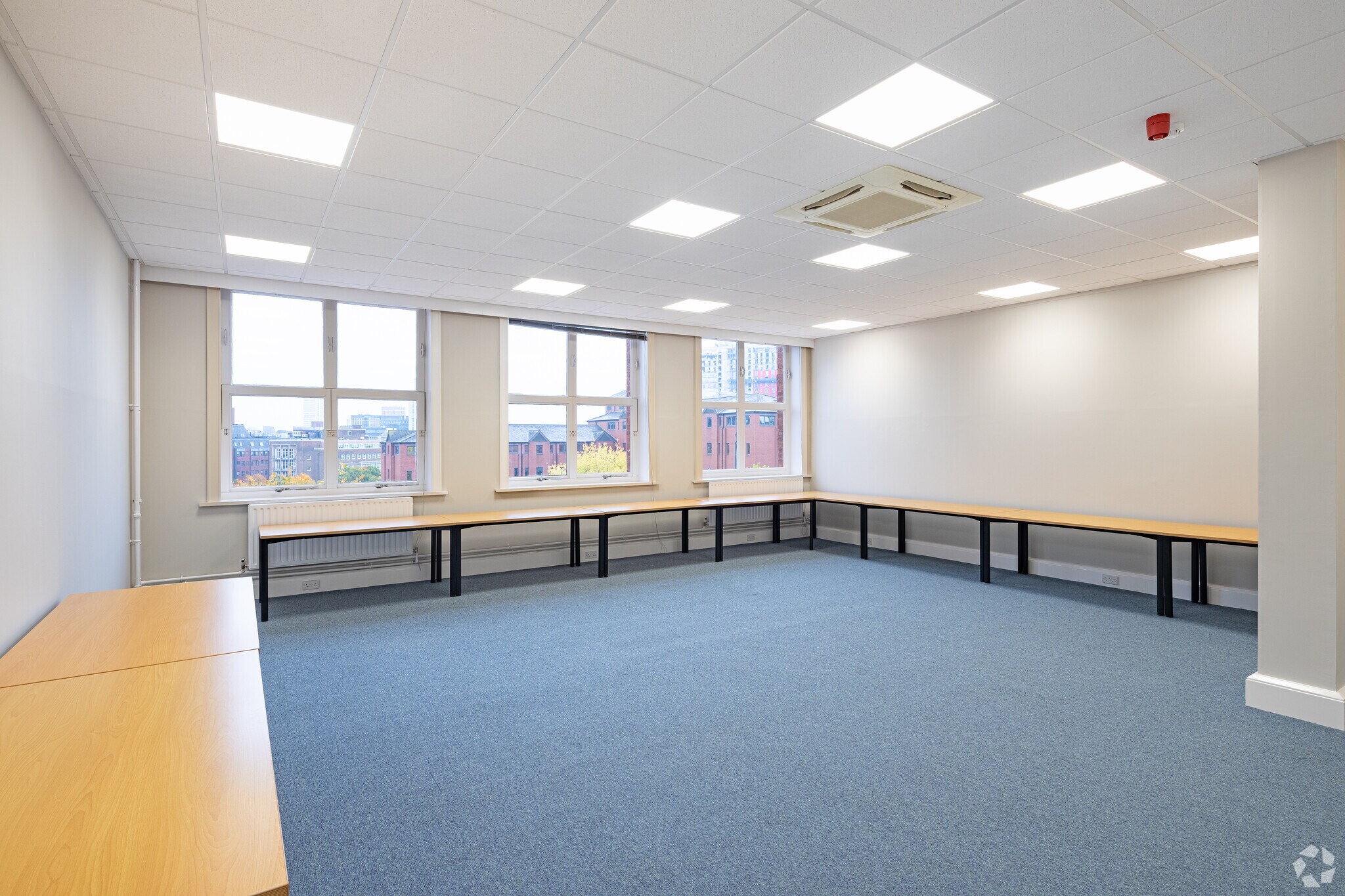 Hanover Walk, Leeds for lease Interior Photo- Image 1 of 7