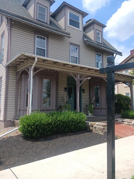 5870 Easton Rd, Plumsteadville, PA à vendre - Photo du bâtiment - Image 2 de 34