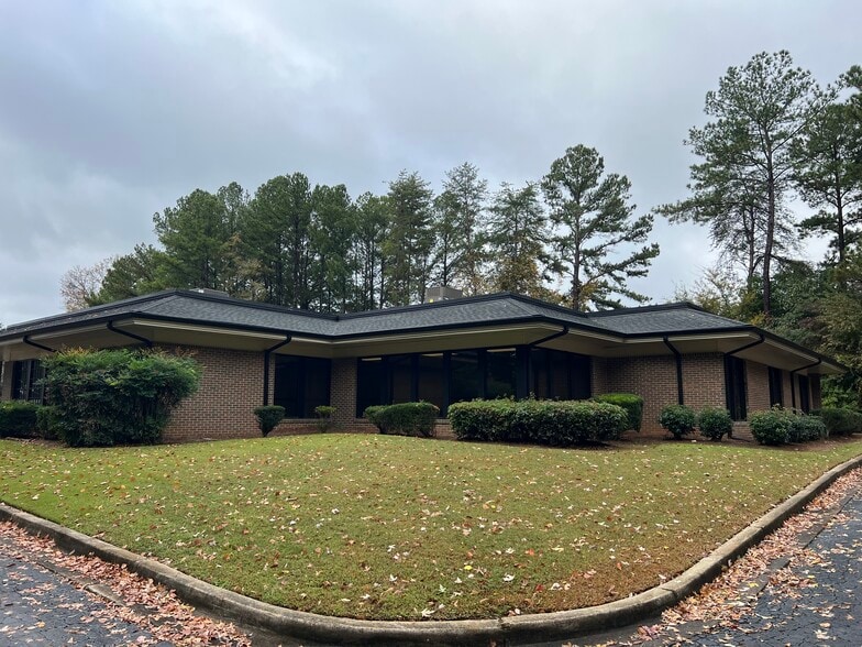 1611 Sands Pl SE, Marietta, GA for lease - Building Photo - Image 1 of 5