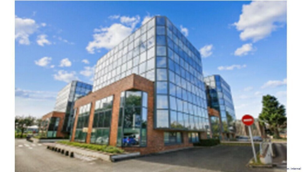 23 Avenue Louis Bréguet, Vélizy-Villacoublay for sale - Building Photo - Image 2 of 16