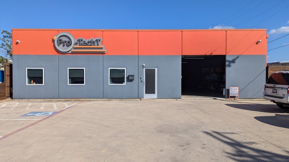 1942 N Interstate 35E, Carrollton, TX for sale - Building Photo - Image 1 of 18