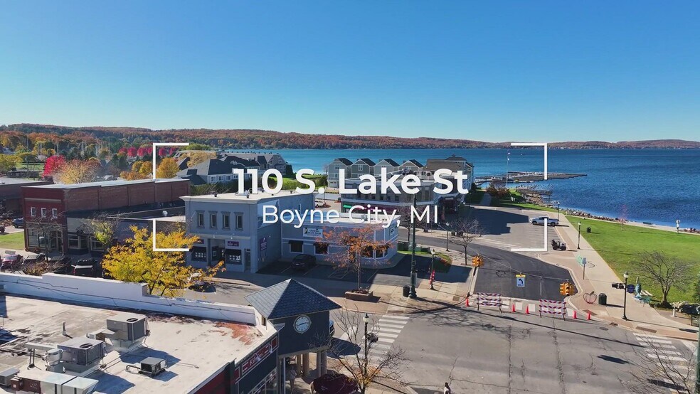 110 S Lake St, Boyne City, MI à vendre - Vidéo sur l’inscription commerciale - Image 2 de 38