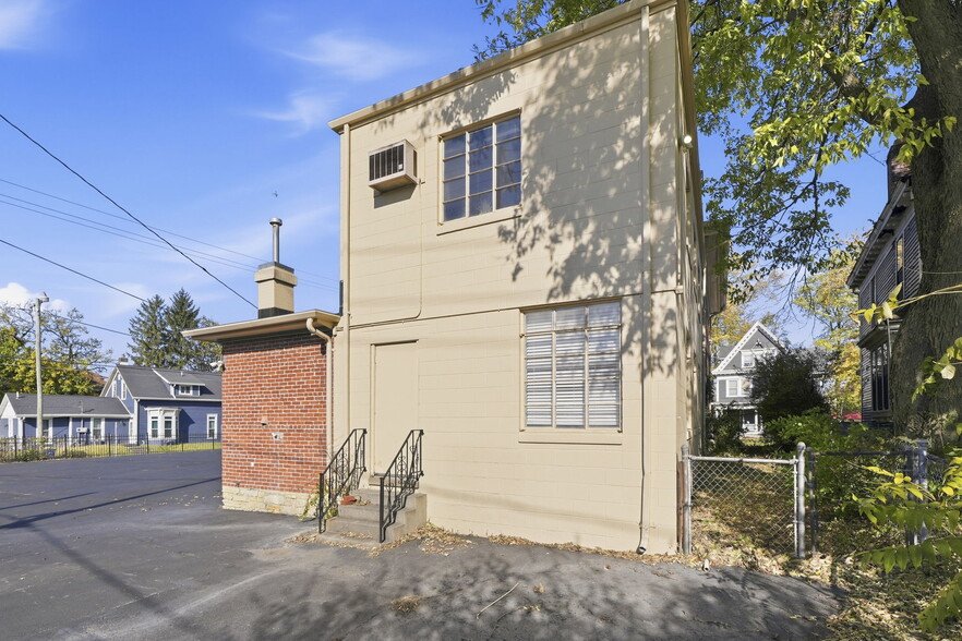 607 E Charles St, Muncie, IN for sale - Building Photo - Image 3 of 30