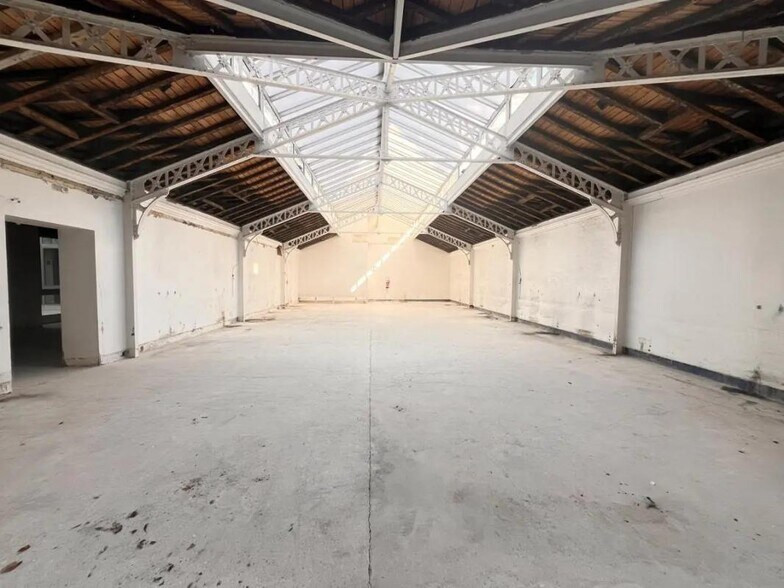 60 Rue D'Hauteville, Paris à louer - Photo du bâtiment - Image 2 de 7