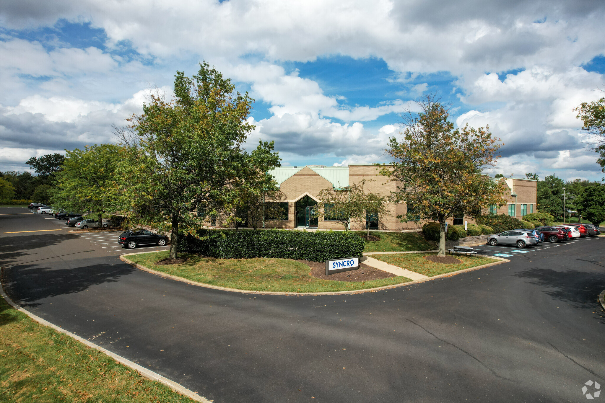 880-888 Town Center Dr, Langhorne, PA for sale Building Photo- Image 1 of 1