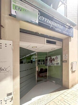 Plus de détails pour Multi-résidentiel à vendre