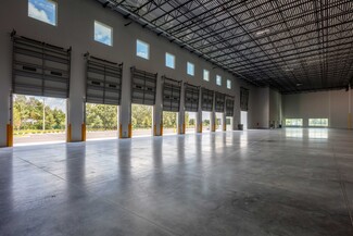 Plus de détails pour 5402-5424 Hangar Ct, Tampa, FL - Industriel/Logistique à louer