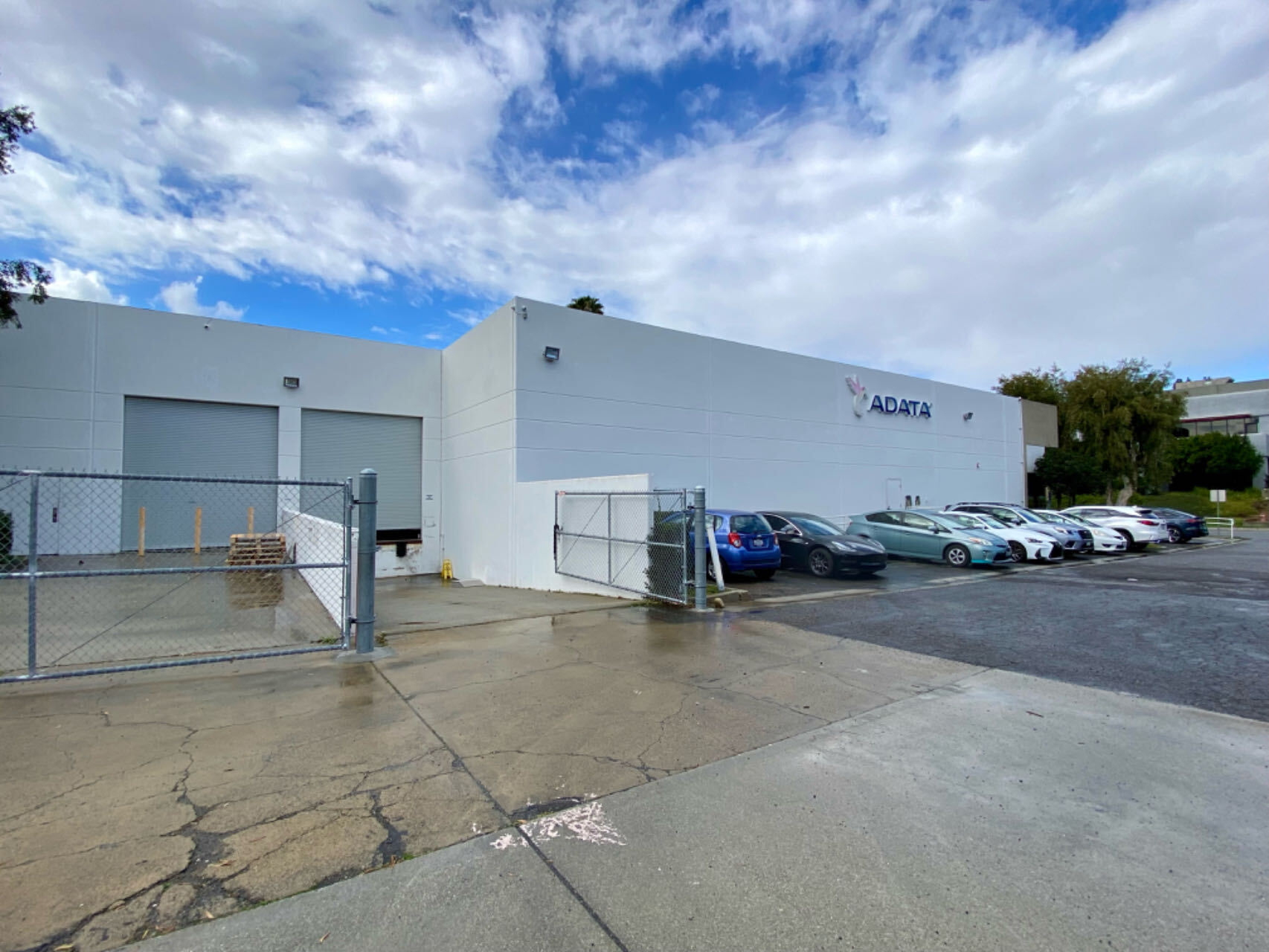 880 Columbia St, Brea, CA à vendre Photo du bâtiment- Image 1 de 1