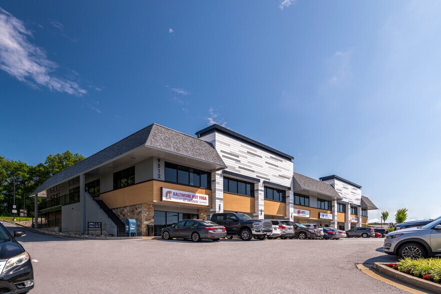 9512 Harford Rd, Parkville, MD à louer - Photo du bâtiment - Image 3 de 6