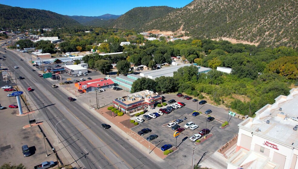 26137 US Highway 70, Ruidoso Downs, NM à vendre - Photo du bâtiment - Image 2 de 22