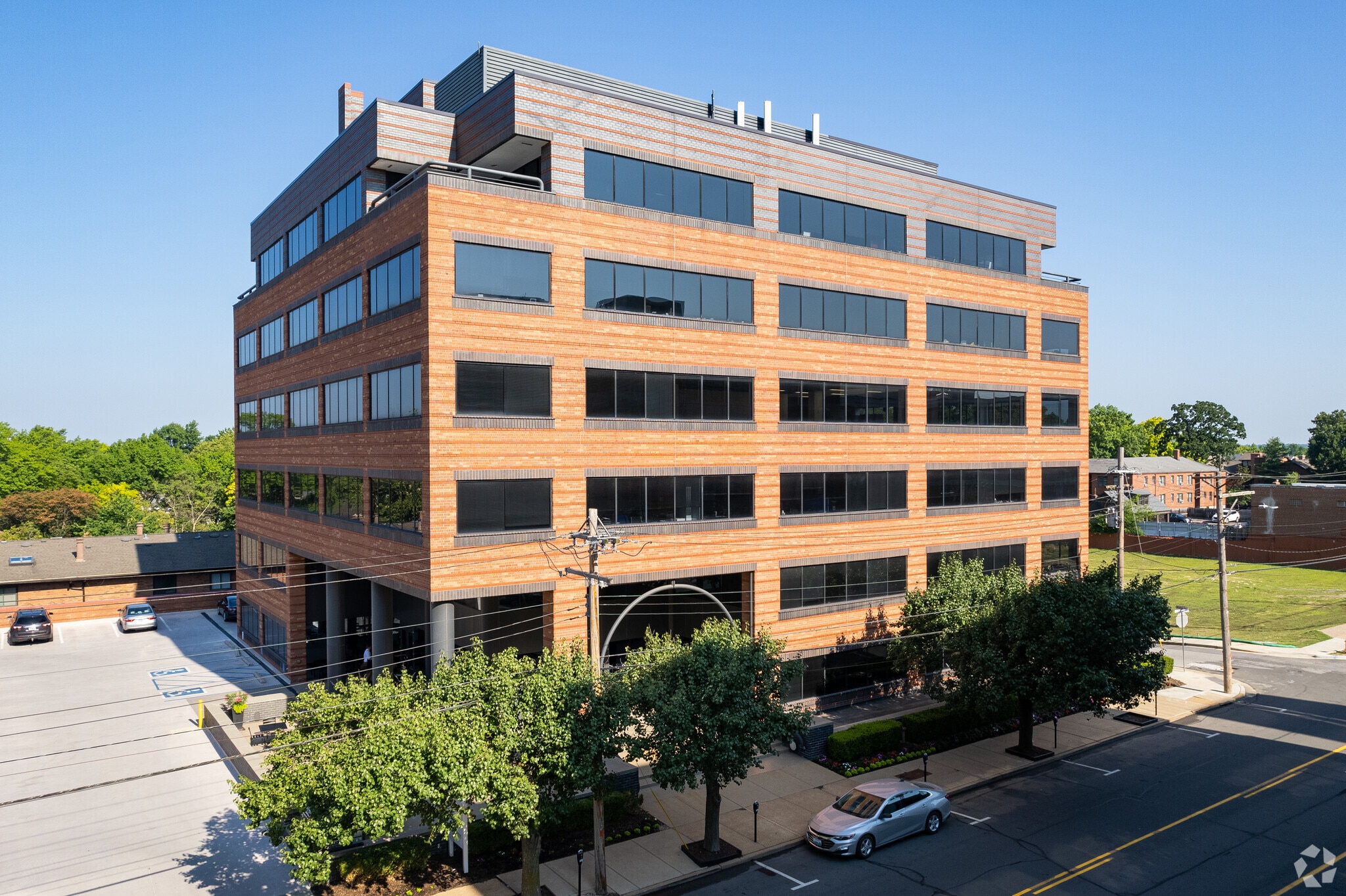 165 N Meramec Ave, Clayton, MO for lease Building Photo- Image 1 of 15