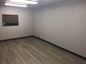 9222 Brownsville Hwy NE, Bremerton, WA for lease Interior Photo- Image 2 of 4