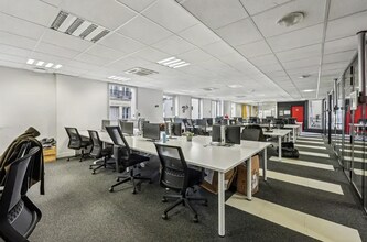 45 Rue Des Vinaigriers, Paris for lease Interior Photo- Image 2 of 15