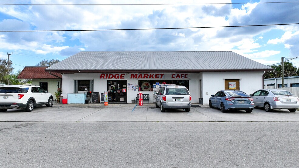 1110 Buckhead Ridge, Okeechobee, FL à vendre - Photo du bâtiment - Image 3 de 39