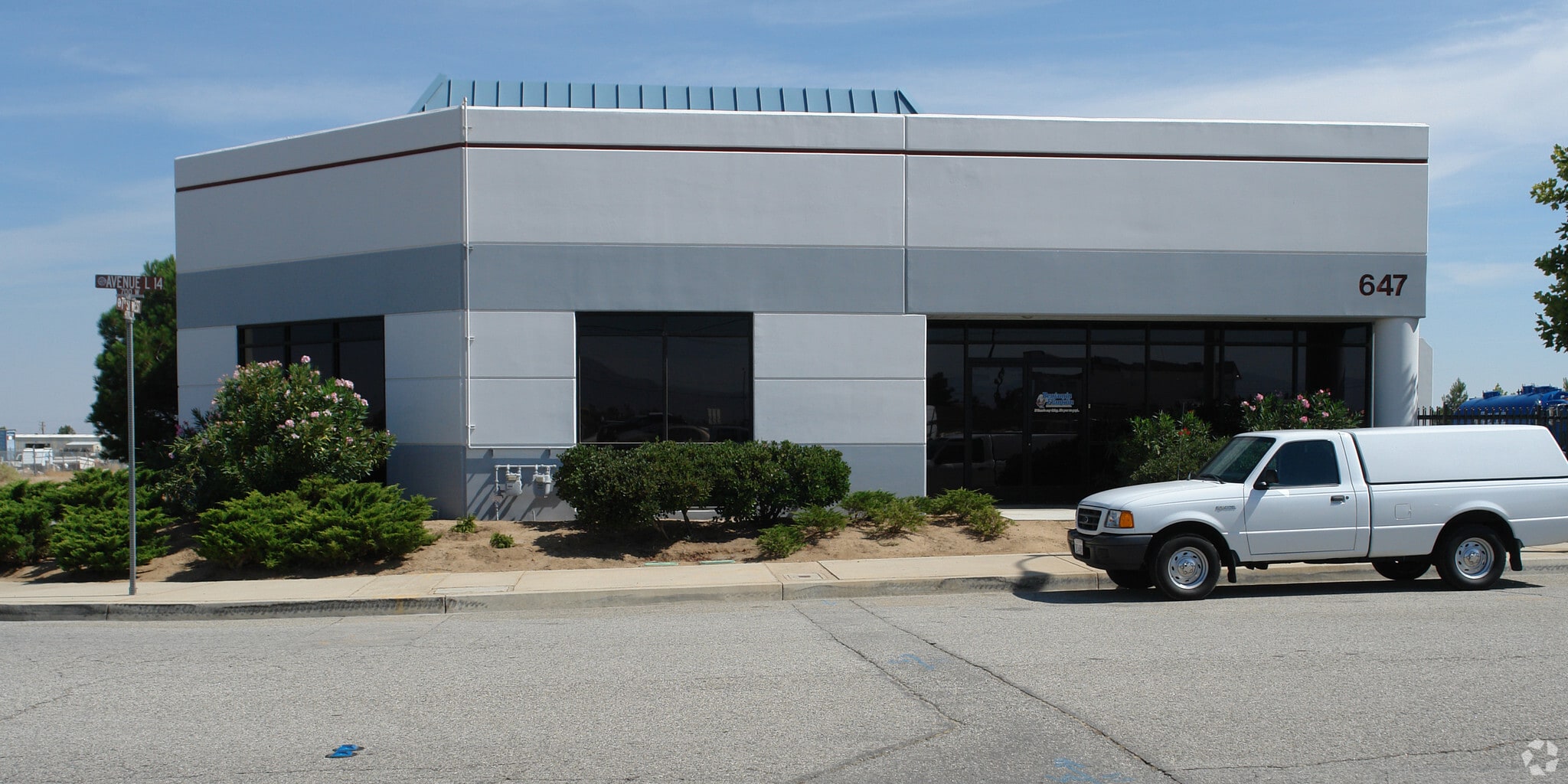 647 W Avenue L 14, Lancaster, CA for lease Primary Photo- Image 1 of 31