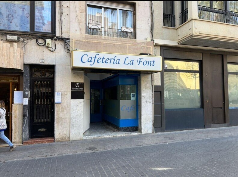 Commerce de détail dans Elche, Alicante à louer - Photo du bâtiment - Image 1 de 2