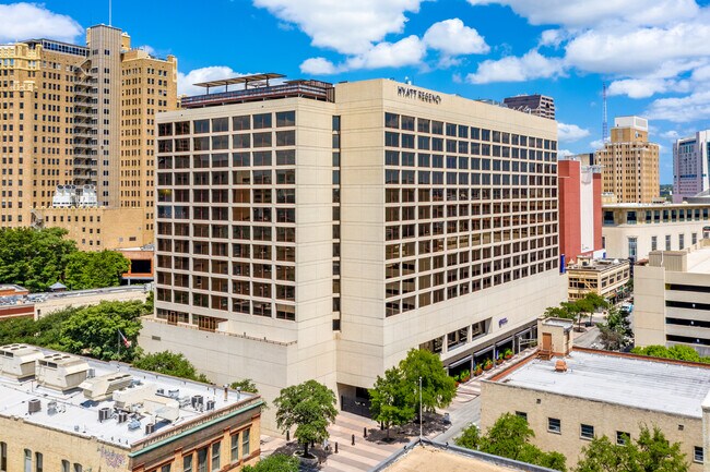 Plus de détails pour 123 Losoya St, San Antonio, TX - Commerce de détail à louer