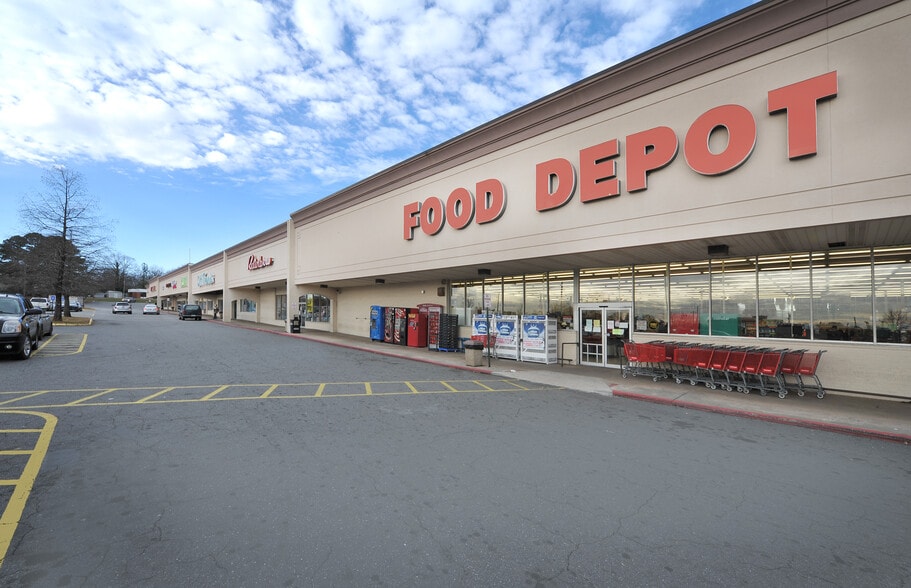 621 S Marietta Pky, Marietta, GA for lease - Building Photo - Image 1 of 9
