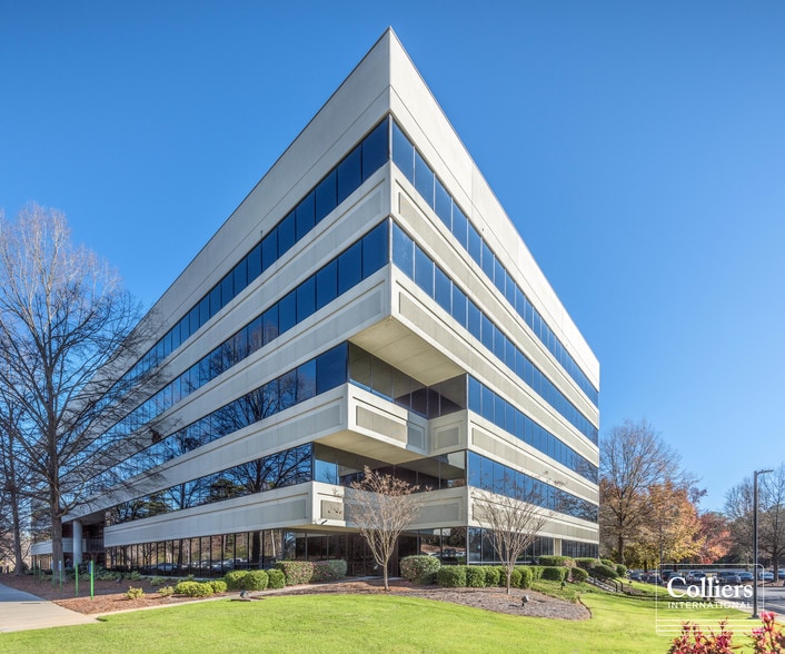 121 Executive Center Dr, Columbia, SC for lease - Building Photo - Image 2 of 4